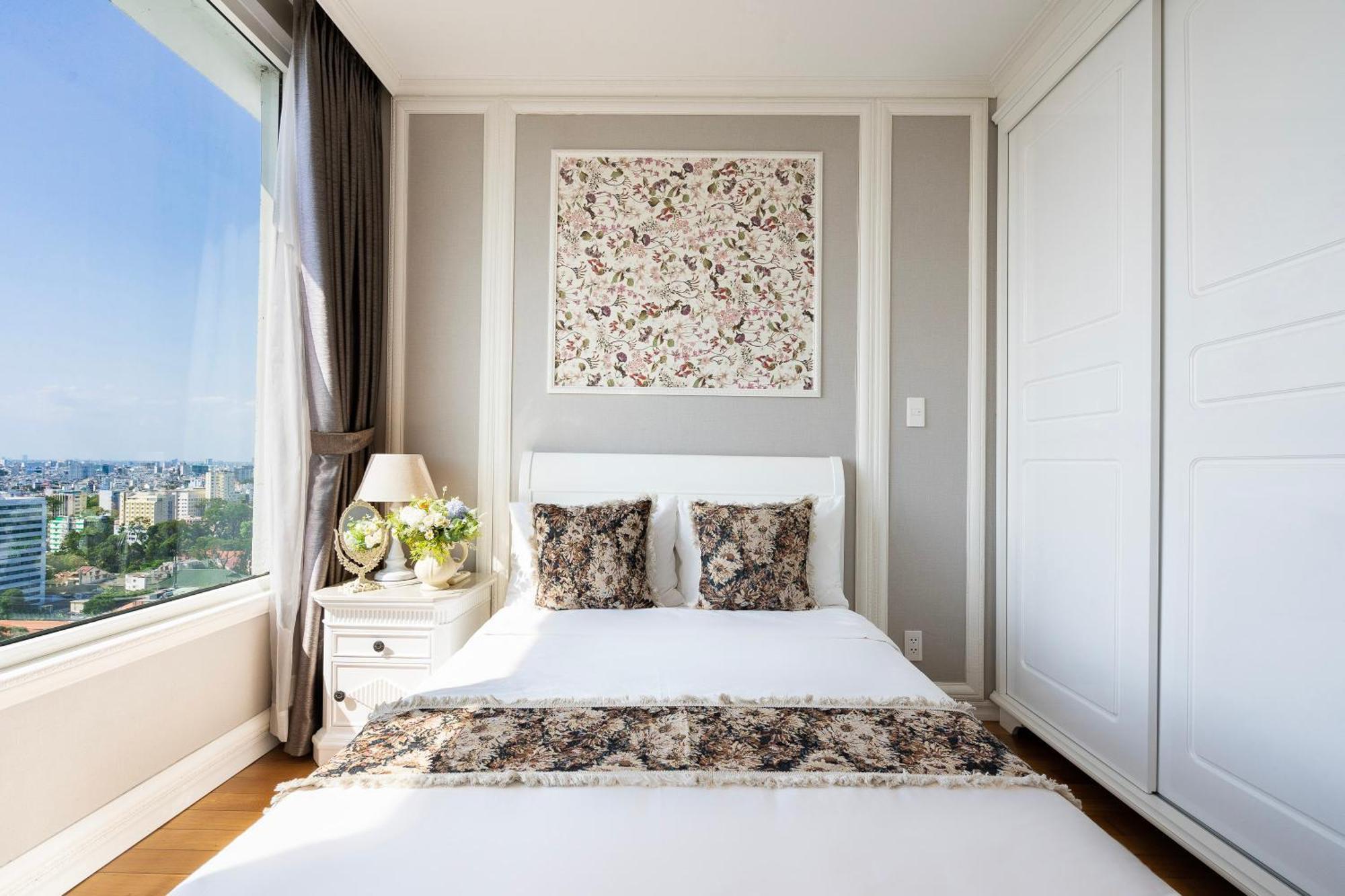 2br 3br Luxury Sky Pool Ho Chi Minh City